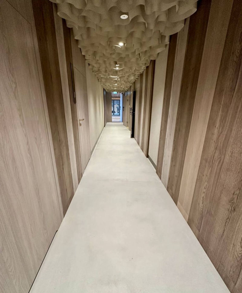 Decorative corridor flooring in Alasca