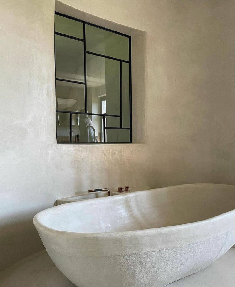Decorative bathroom surface in Alasca