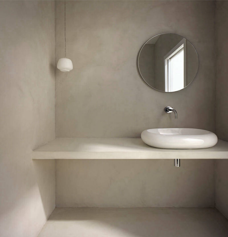Bathroom worktop and wall surfaces in Alasca
