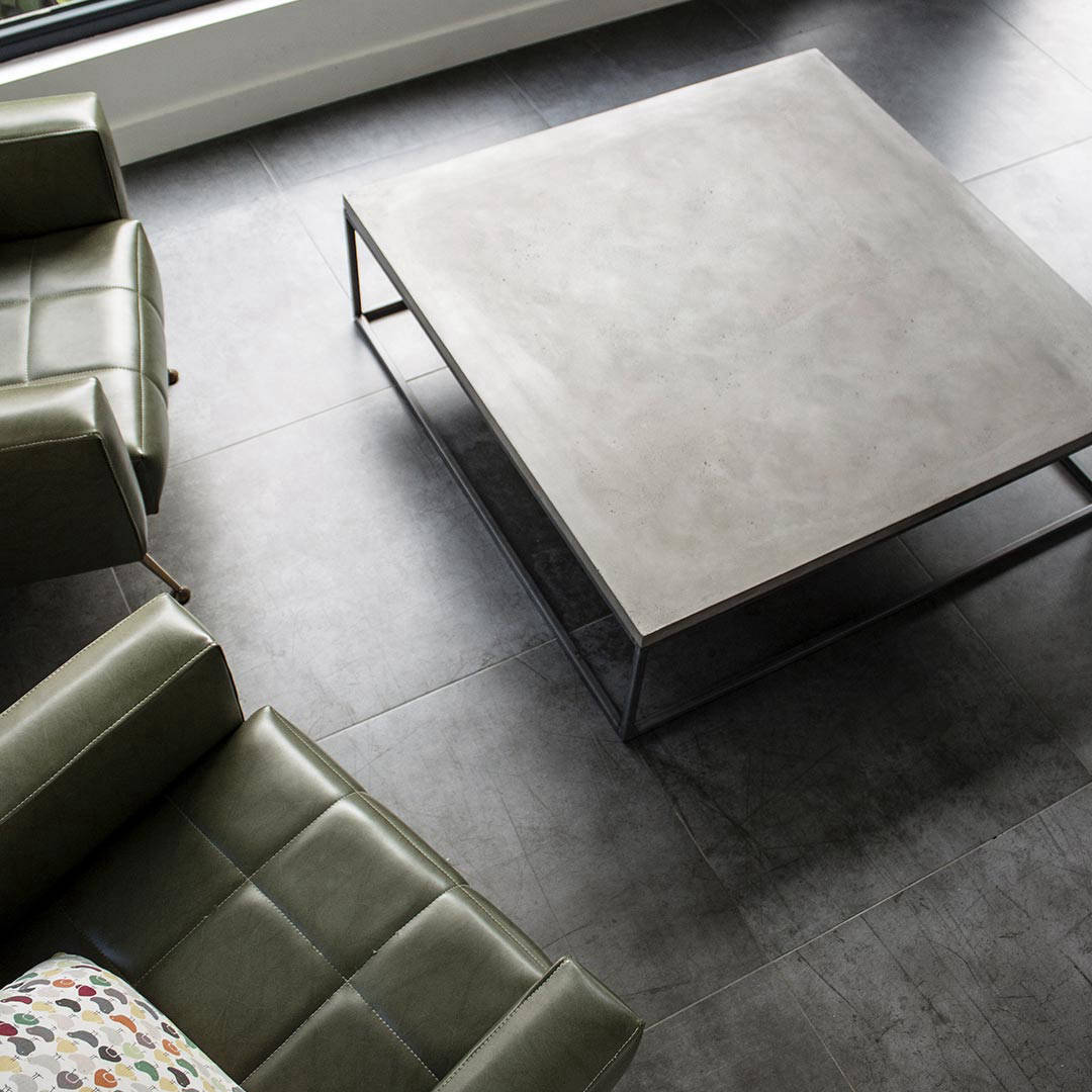 Concrete-look coffee table and furniture finished with Cementare