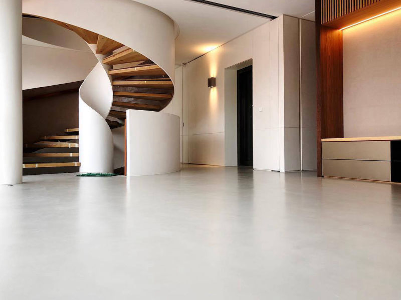 Decorative floor and stair finish in Blanco