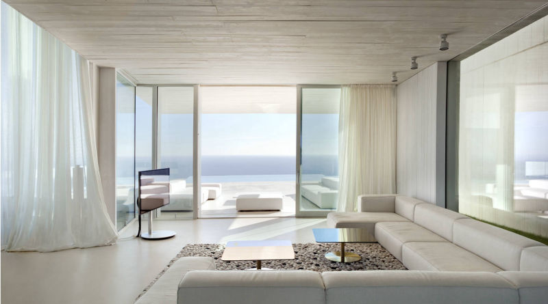 Light-coloured living room flooring in Blanco