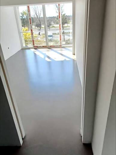 Decorative corridor flooring in Natural