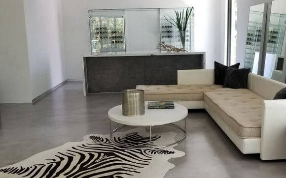 Decorative living room flooring in Opale