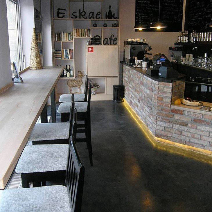 Decorative café flooring in Perle