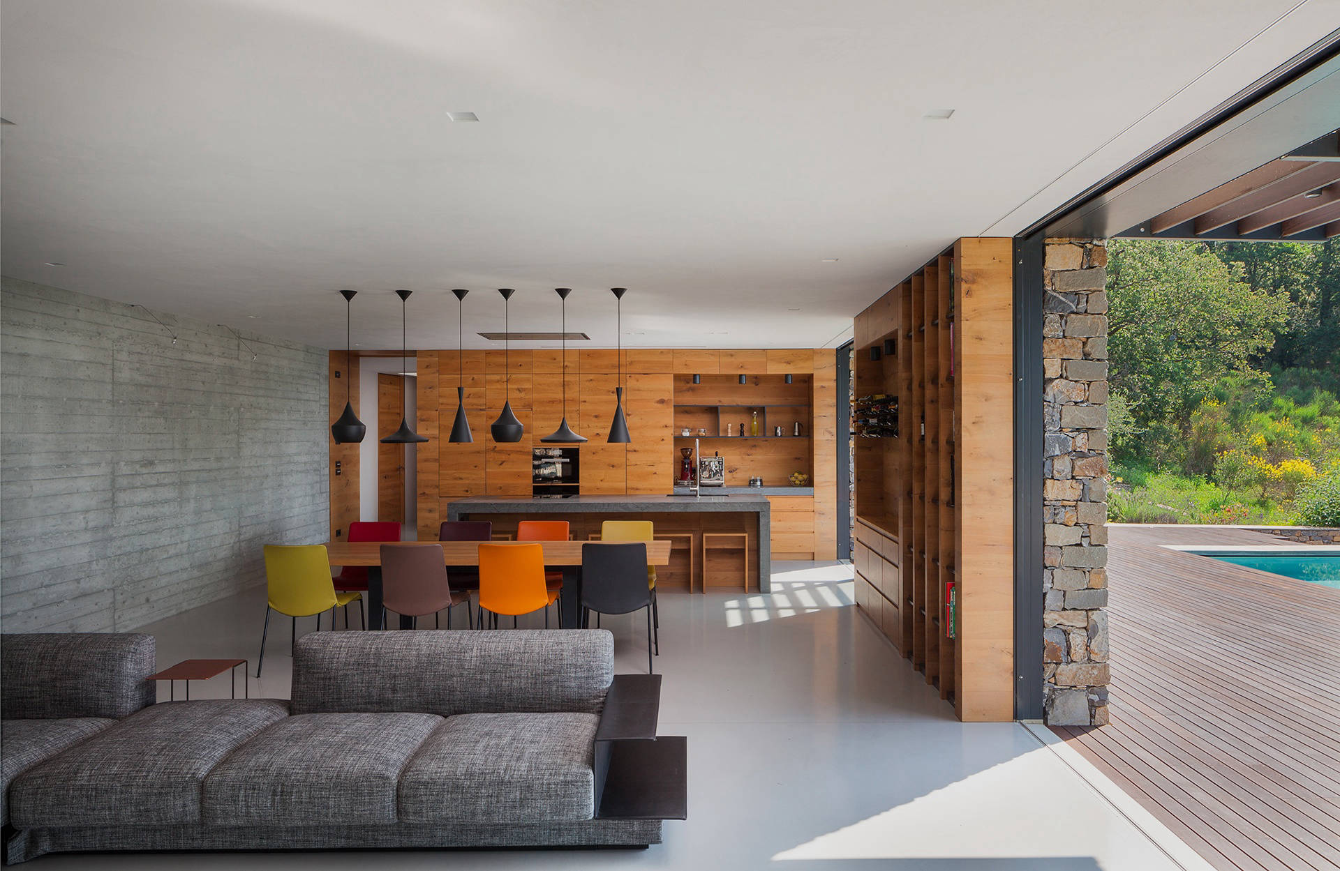 Living area with seamless Cementare flooring
